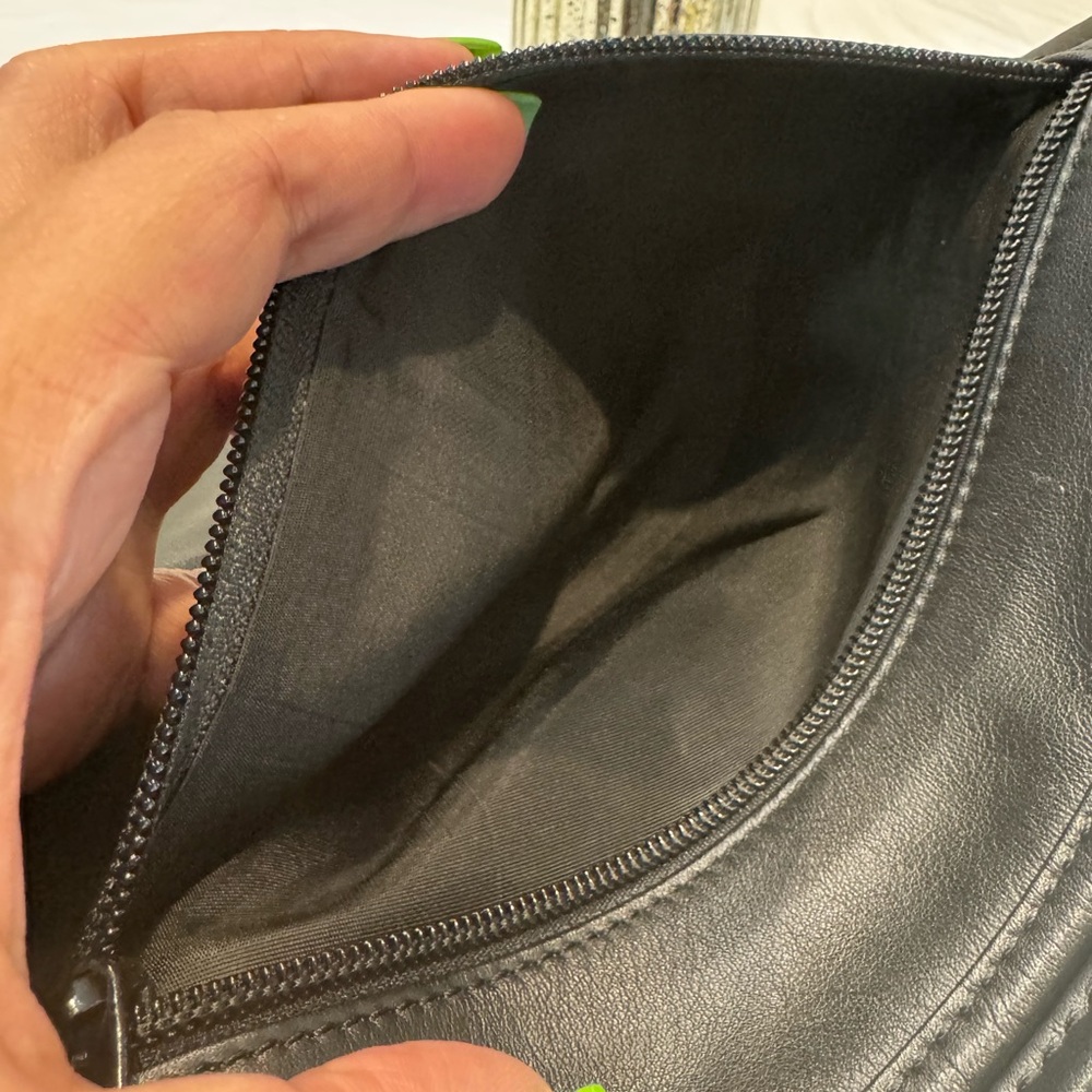 Authentic Loewe Black Leather clutch Bag with Minimalist Design - Picture 10 of 11